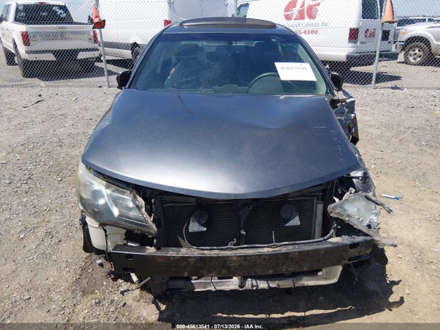45613541 :رقم المزاد ، 4T1BF1FK7DU282458 vin ، 2013 Toyota Camry Se مزاد بيع