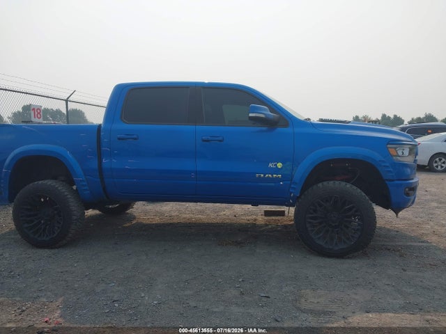 2022 Ram 1500 Laramie  4x4 5'7 Box მანქანა იყიდება აუქციონზე, vin: 1C6SRFJT1NN456679, აუქციონის ნომერი: 45613555
