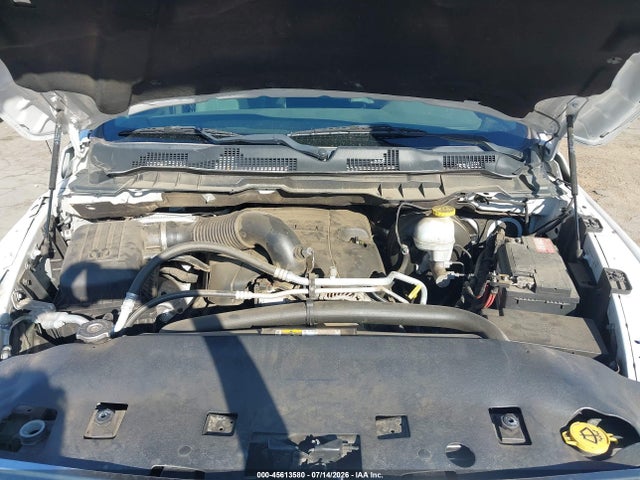 1C6RR6TT5KS585209 RAM 1500 Classic Slt 4x2 6&#039;4 Box