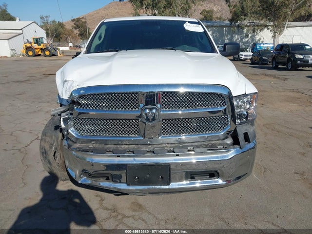 1C6RR6TT5KS585209 RAM 1500 Classic Slt 4x2 6&#039;4 Box