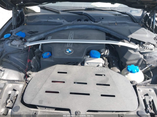 2015 Bmw 320i Xdrive მანქანა იყიდება აუქციონზე, vin: WBA3C3G51FNT52438, აუქციონის ნომერი: 45613622