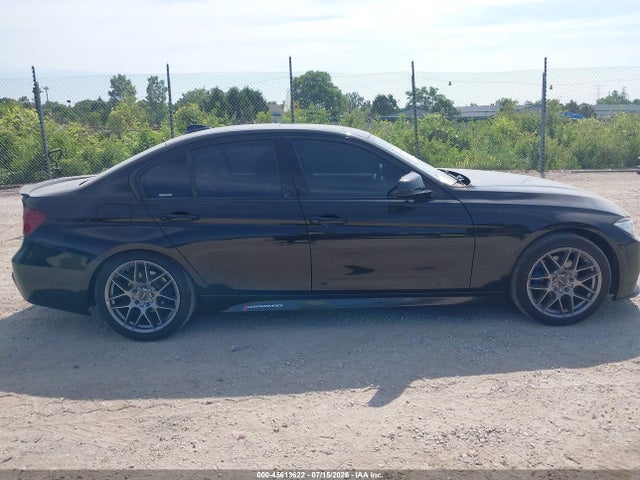 2015 Bmw 320i Xdrive მანქანა იყიდება აუქციონზე, vin: WBA3C3G51FNT52438, აუქციონის ნომერი: 45613622