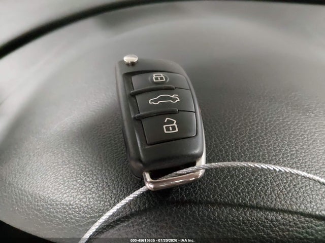 Продажа на аукционе авто 2017 Audi A3 2.0t Premium, vin: WAUB8GFF2H1054294, номер лота: 45613635