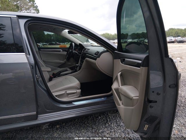 45613714 :رقم المزاد ، 1VWGT7A31HC079872 vin ، 2017 Volkswagen Passat 1.8t Se مزاد بيع