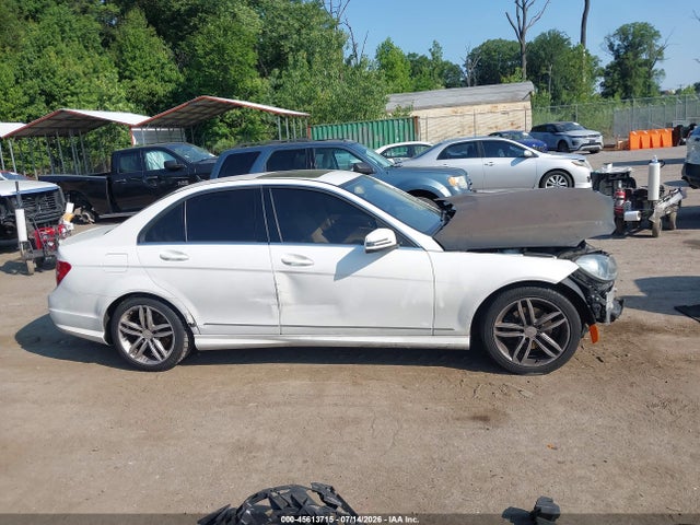 Auction sale of the 2013 Mercedes-benz C 250 Sport, vin: WDDGF4HB4DR294651, lot number: 45613715