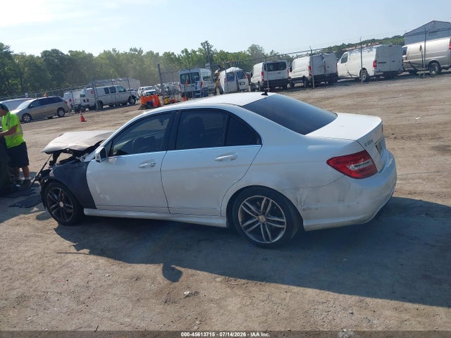Auction sale of the 2013 Mercedes-benz C 250 Sport, vin: WDDGF4HB4DR294651, lot number: 45613715