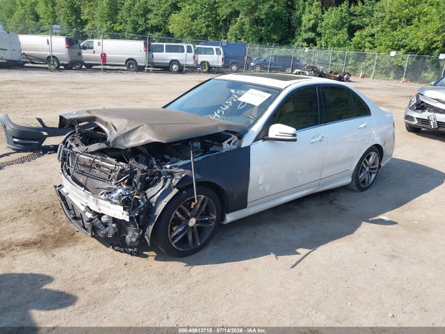 Auction sale of the 2013 Mercedes-benz C 250 Sport, vin: WDDGF4HB4DR294651, lot number: 45613715
