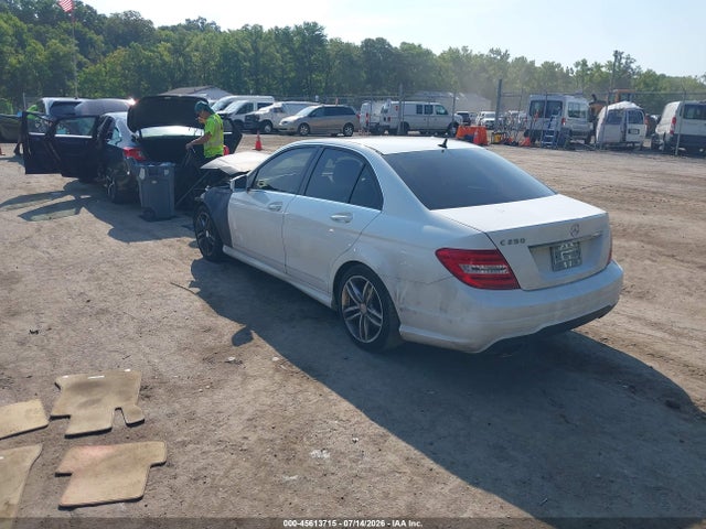 Auction sale of the 2013 Mercedes-benz C 250 Sport, vin: WDDGF4HB4DR294651, lot number: 45613715