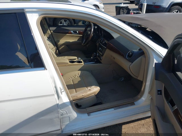 Auction sale of the 2013 Mercedes-benz C 250 Sport, vin: WDDGF4HB4DR294651, lot number: 45613715