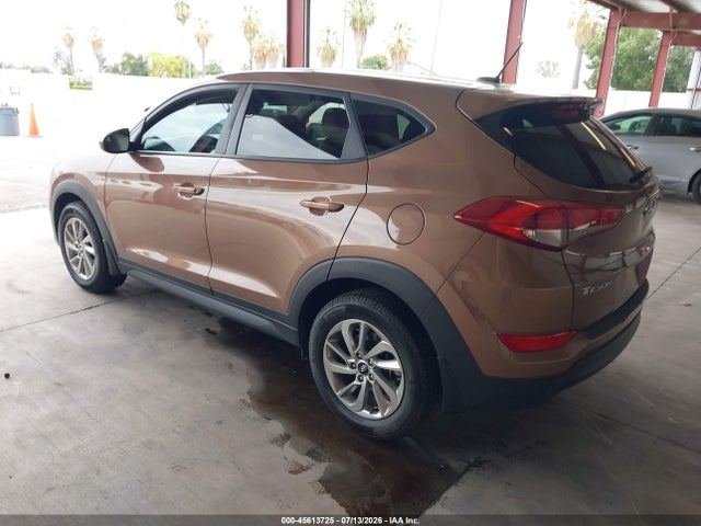 KM8J23A44GU235808 Hyundai TUCSON SE