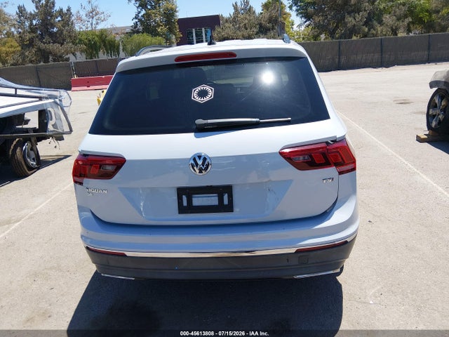 45613808 :رقم المزاد ، 3VV3B7AX2JM002103 vin ، 2018 Volkswagen Tiguan 2.0t Se/2.0t Sel مزاد بيع