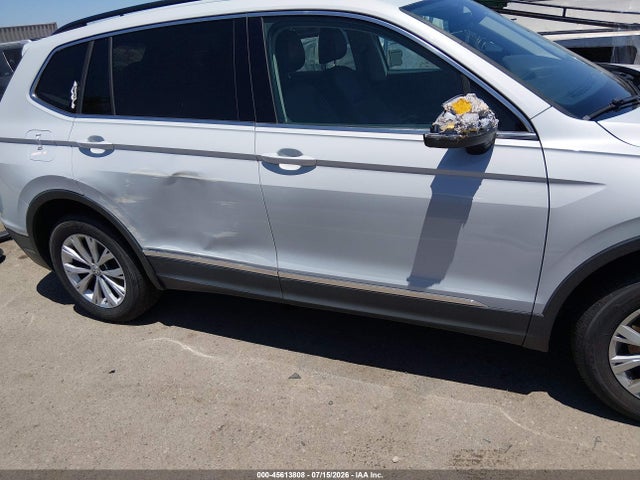 3VV3B7AX2JM002103 Volkswagen Tiguan 2.0t Se/2.0t Sel