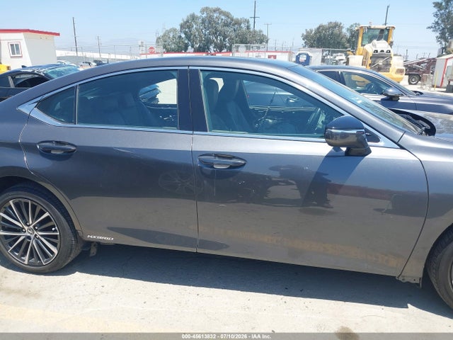 Lexus ES 300H 2022 58ADA1C19NU013469 Image 14