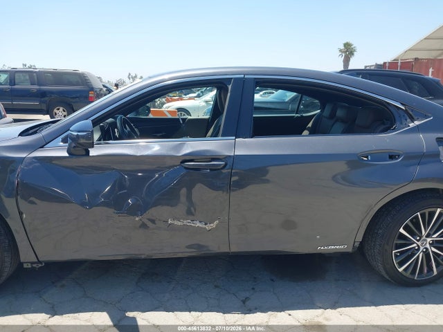 Lexus ES 300H 2022 58ADA1C19NU013469 Image 15