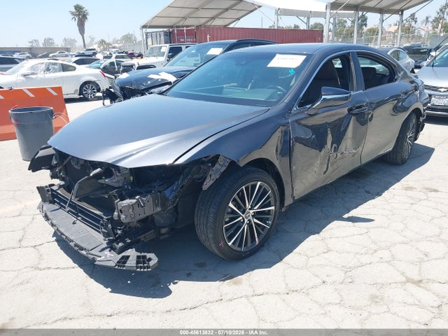 Lexus ES 300H 2022 58ADA1C19NU013469 Image 2
