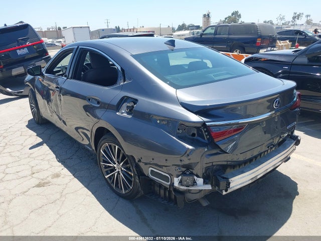 Lexus ES 300H 2022 58ADA1C19NU013469 Image 3