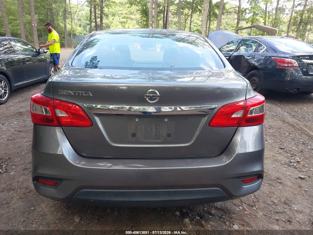 45613851 :رقم المزاد ، 3N1AB7AP7JY279458 vin ، 2018 Nissan Sentra S مزاد بيع