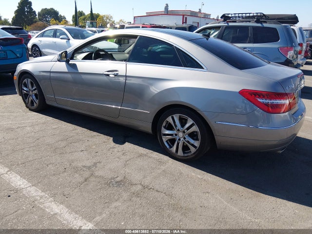 Продажа на аукционе авто 2011 Mercedes-benz E 350, vin: WDDKJ5GB8BF062486, номер лота: 45613882