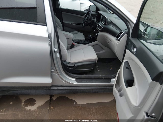 Продажа на аукционе авто 2020 Hyundai Tucson Se, vin: KM8J2CA40LU209619, номер лота: 45613941