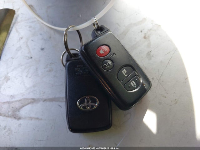 Toyota PRIUS PLUG-IN 2014 JTDKN3DP9E3056818 Image 11