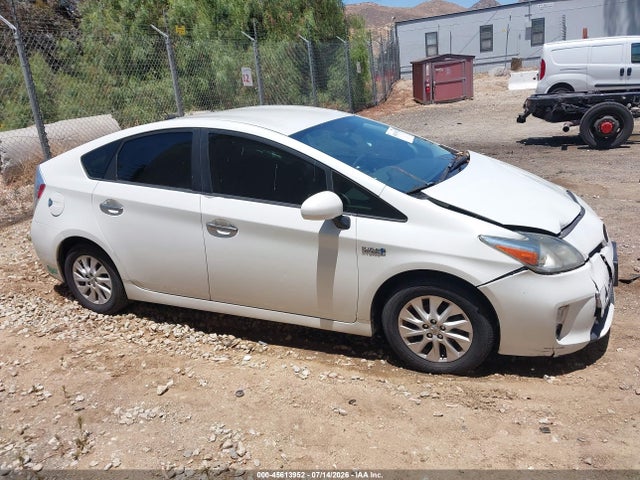 Toyota PRIUS PLUG-IN 2014 JTDKN3DP9E3056818 Image 13