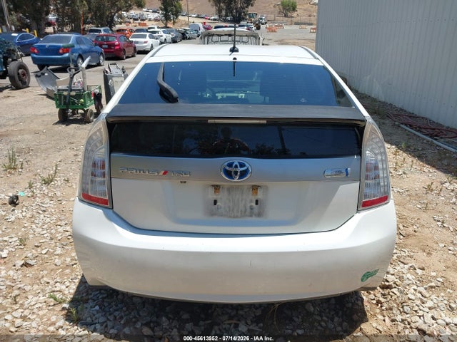 Toyota PRIUS PLUG-IN 2014 JTDKN3DP9E3056818 Image 16
