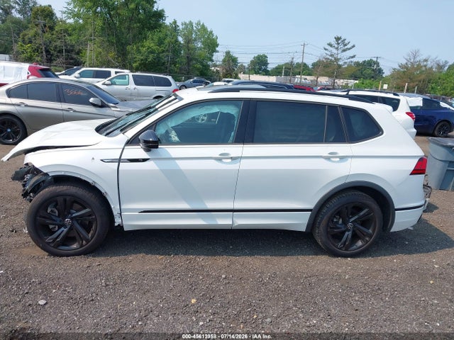 Aukcja sprzedaży 2024 Volkswagen Tiguan 2.0t Se R-line Black, vin: 3VV8B7AX5RM201194, numer aukcji: 45613958