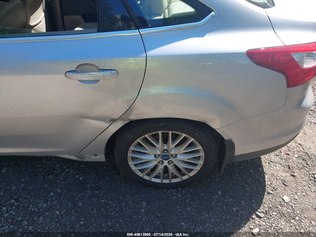 45613960 :رقم المزاد ، 1FAHP3H29CL172963 vin ، 2012 Ford Focus Sel مزاد بيع