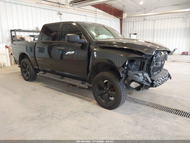 RAM 1500 Express 4x4 5'7 Box 2018 1C6RR7KGXJS230996 головне зображення
