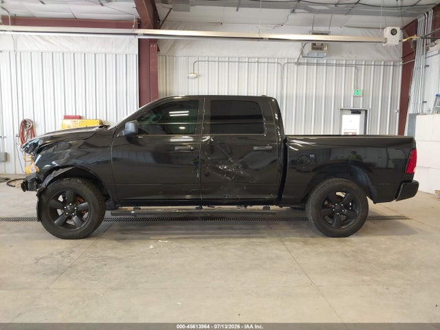 Продаж на аукціоні авто 2018 Ram 1500 Express  4x4 5'7 Box, vin: 1C6RR7KGXJS230996, номер лоту: 45613964