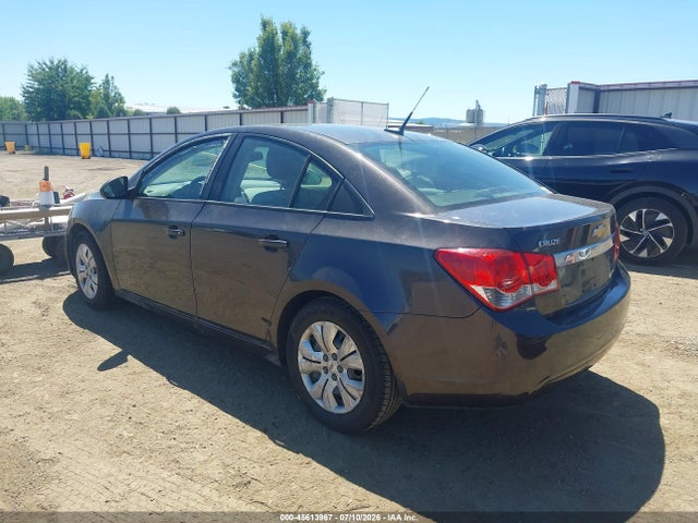 1G1PA5SG2E7413189 Chevrolet Cruze Ls Auto