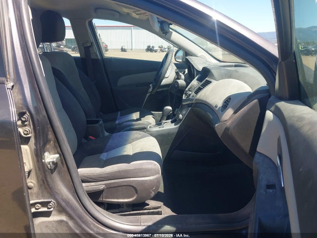 1G1PA5SG2E7413189 Chevrolet Cruze Ls Auto