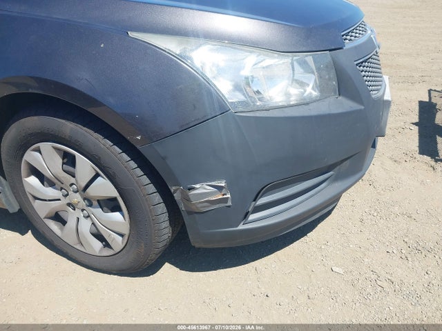 1G1PA5SG2E7413189 Chevrolet Cruze Ls Auto