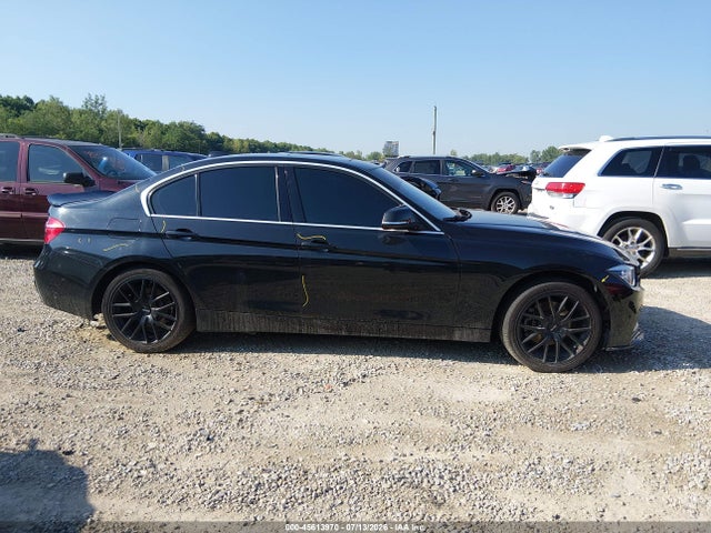 45613970 :رقم المزاد ، WBA8D9G51HNU60065 vin ، 2017 Bmw 330i Xdrive مزاد بيع