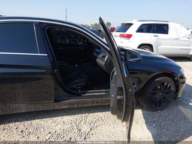 45613970 :رقم المزاد ، WBA8D9G51HNU60065 vin ، 2017 Bmw 330i Xdrive مزاد بيع