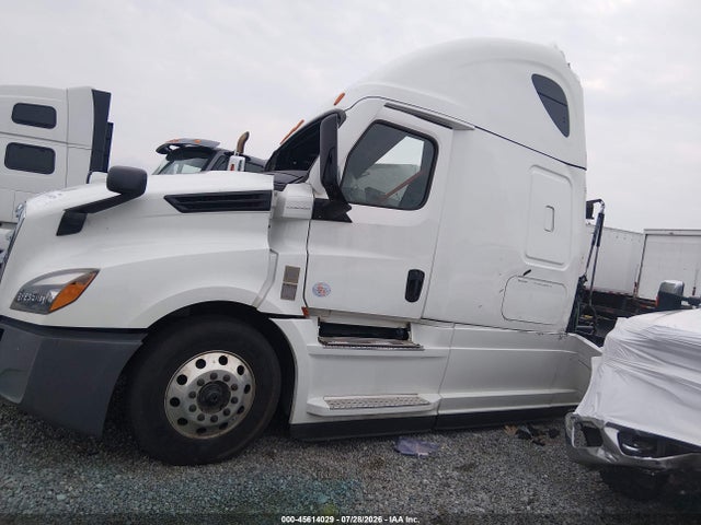 Продажа на аукционе авто 2021 Freightliner New Cascadia 126, vin: 1FUJHHDR5MLMR0761, номер лота: 45614029