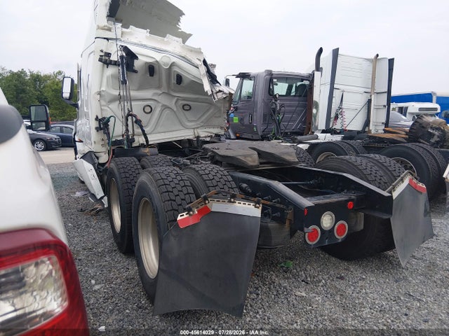 Продажа на аукционе авто 2021 Freightliner New Cascadia 126, vin: 1FUJHHDR5MLMR0761, номер лота: 45614029