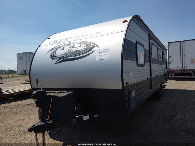 45614065 :رقم المزاد ، 4X4TCKB27LK063517 vin ، 2020 Cherokee Travel Trailer مزاد بيع