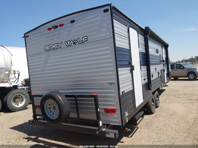45614065 :رقم المزاد ، 4X4TCKB27LK063517 vin ، 2020 Cherokee Travel Trailer مزاد بيع