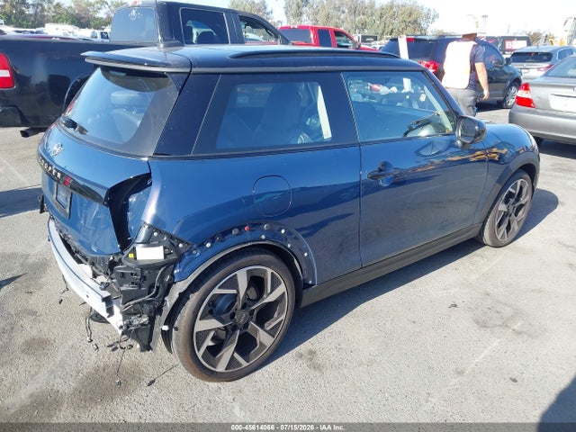 Mini Hardtop Cooper S 2025 WMW23GD00S2W68162 Image 4