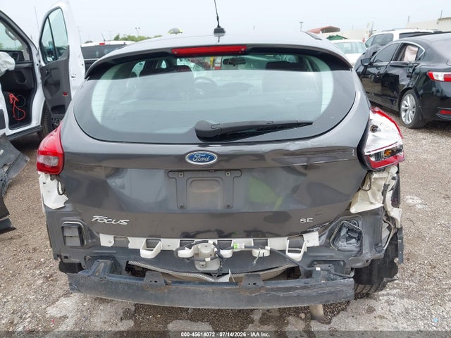 Ford FOCUS SE 2016 1FADP3K21GL311982 Image 17
