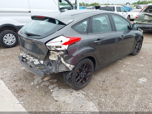 Ford FOCUS SE 2016 1FADP3K21GL311982 Image 4