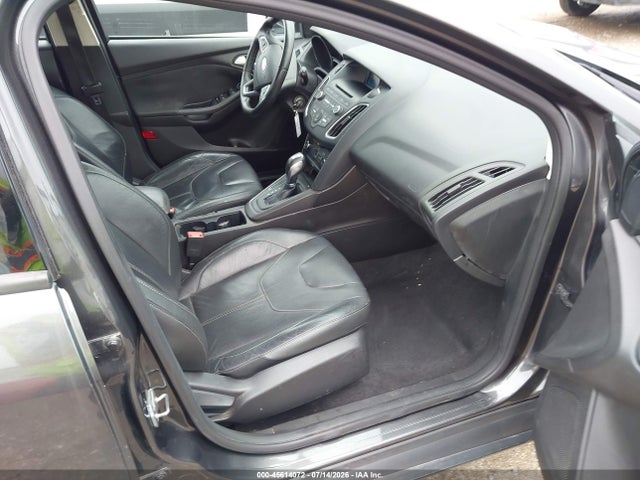 Ford FOCUS SE 2016 1FADP3K21GL311982 Image 5