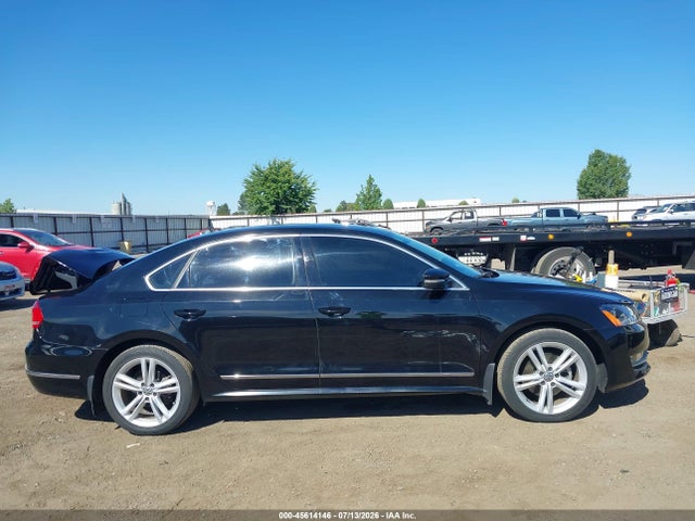 2014 Volkswagen Passat 1.8t Sel Premium მანქანა იყიდება აუქციონზე, vin: 1VWCT7A34EC032989, აუქციონის ნომერი: 45614146