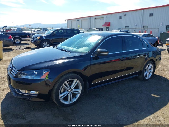 2014 Volkswagen Passat 1.8t Sel Premium მანქანა იყიდება აუქციონზე, vin: 1VWCT7A34EC032989, აუქციონის ნომერი: 45614146