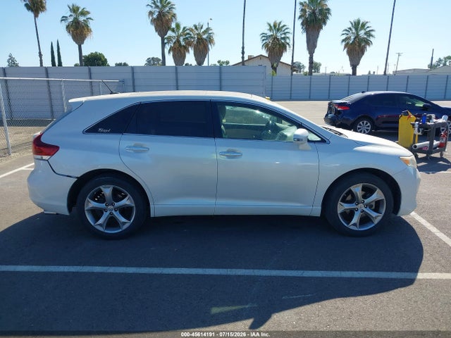 4T3ZK3BB8FU072019 Toyota Venza Xle V6