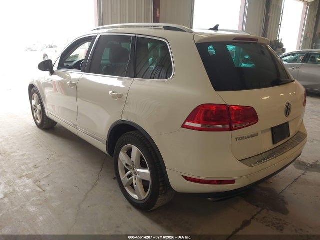 2011 Volkswagen Touareg Vr6 Lux მანქანა იყიდება აუქციონზე, vin: WVGFF9BP3BD005885, აუქციონის ნომერი: 45614207