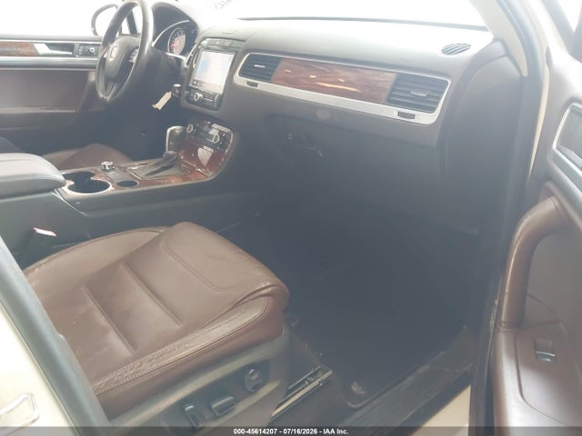 2011 Volkswagen Touareg Vr6 Lux მანქანა იყიდება აუქციონზე, vin: WVGFF9BP3BD005885, აუქციონის ნომერი: 45614207