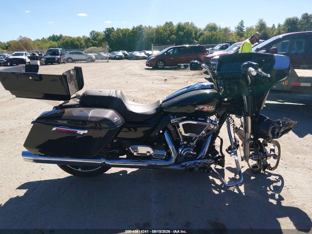 Harley-Davidson FLHX 2024 1HD1KB717RB617307 Image 13
