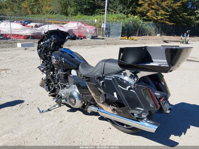 Harley-Davidson FLHX 2024 1HD1KB717RB617307 Image 3